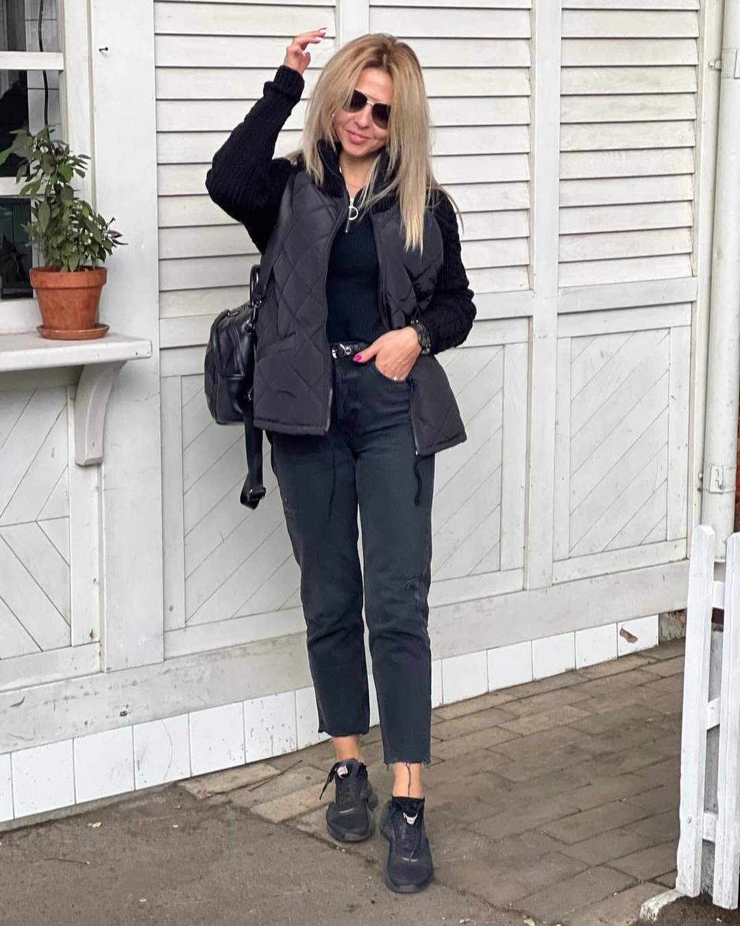 Elise — Mid-length quilted jacket with high collar